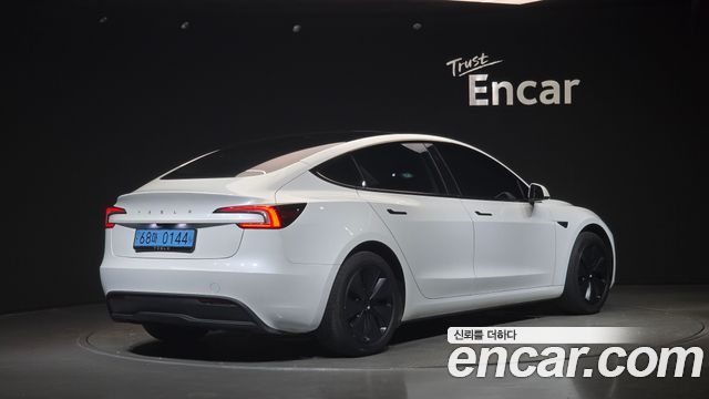 Tesla Model 3 2024 — photo 2
