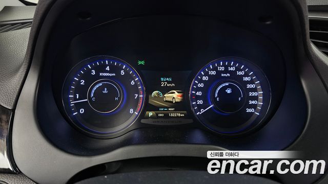 Hyundai Grandeur 2011 — photo 8