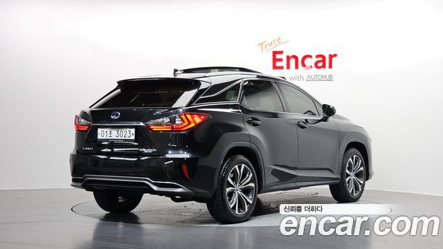 Lexus RX 2019 — photo 2