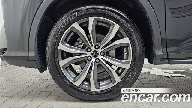 Lexus RX 2019 — photo 5