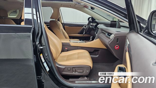 Lexus RX 2019 — photo 11