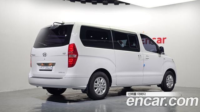 Hyundai Starex 2019 — photo 2