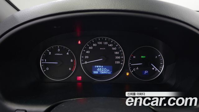 Hyundai Starex 2019 — photo 11