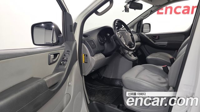 Hyundai Starex 2019 — photo 13
