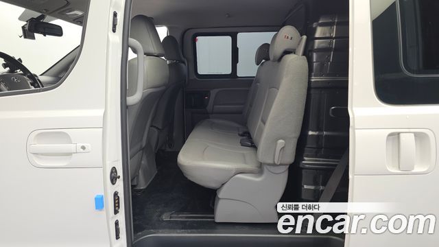 Hyundai Starex 2019 — photo 17