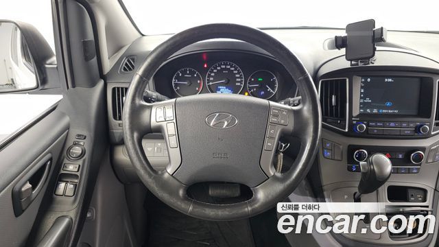 Hyundai Starex 2019 — photo 21