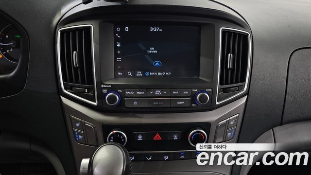 Hyundai Starex 2019 — photo 22