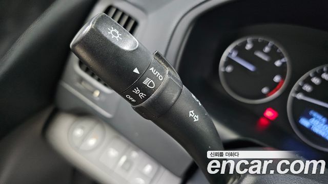 Hyundai Starex 2019 — photo 24