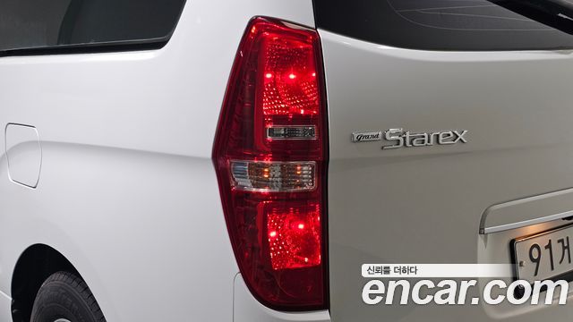 Hyundai Starex 2019 — photo 9