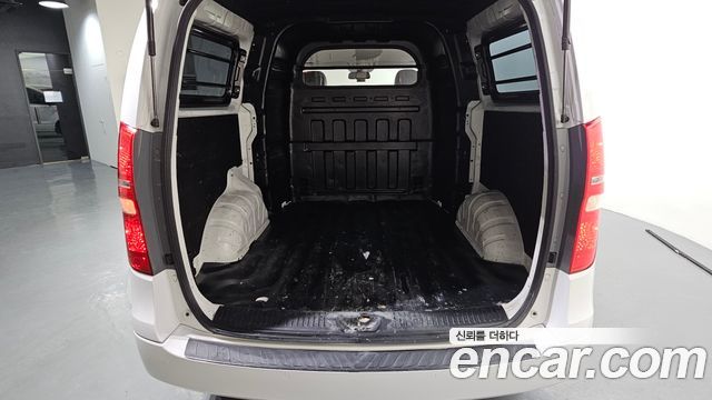 Hyundai Starex 2019 — photo 31