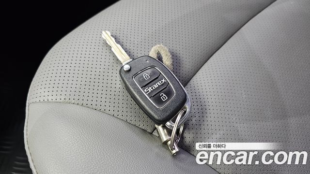 Hyundai Starex 2019 — photo 33