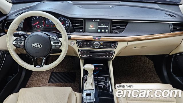 Kia K7 2016 — photo 10