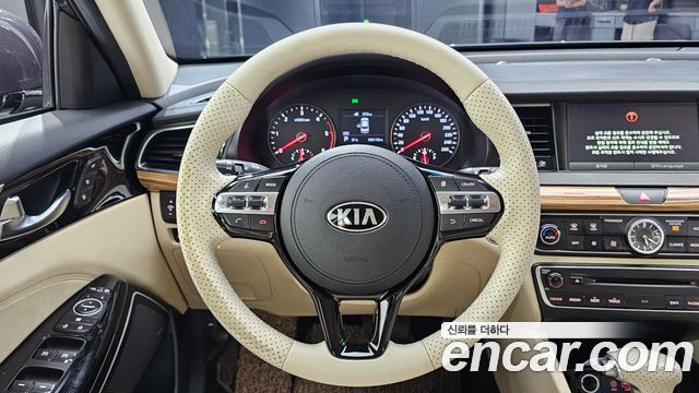 Kia K7 2016 — photo 19