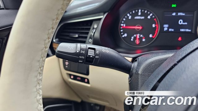 Kia K7 2016 — photo 26