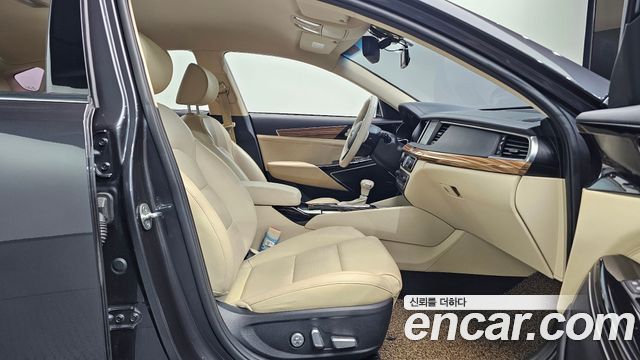 Kia K7 2016 — photo 16