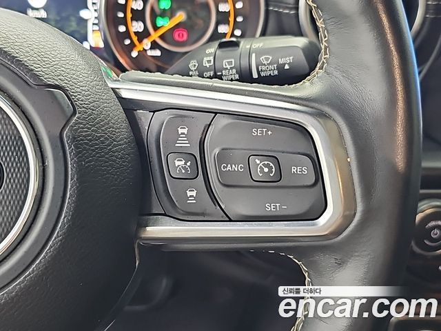 Jeep Wrangler 2019 — photo 18