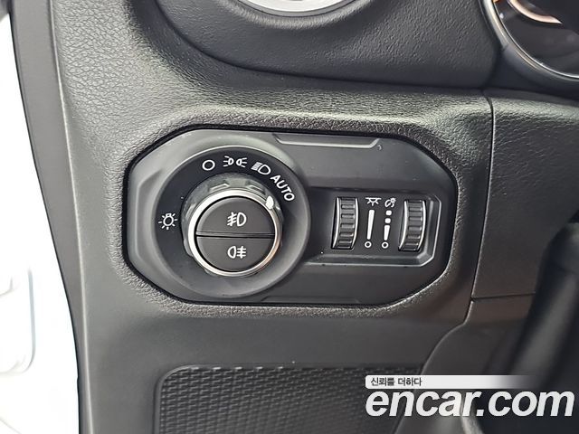 Jeep Wrangler 2019 — photo 19
