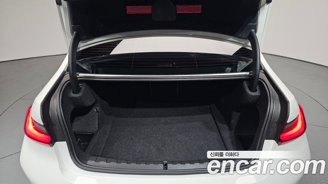 BMW 3-Series 2024 — photo 26