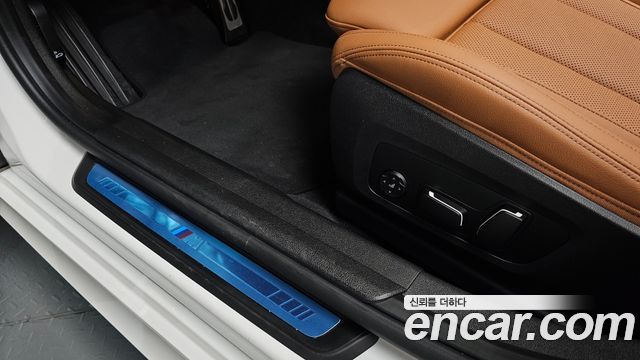 BMW 3-Series 2024 — photo 36