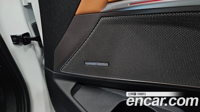 BMW 3-Series 2024 — photo 39