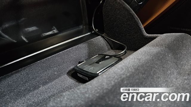 BMW 3-Series 2024 — photo 40