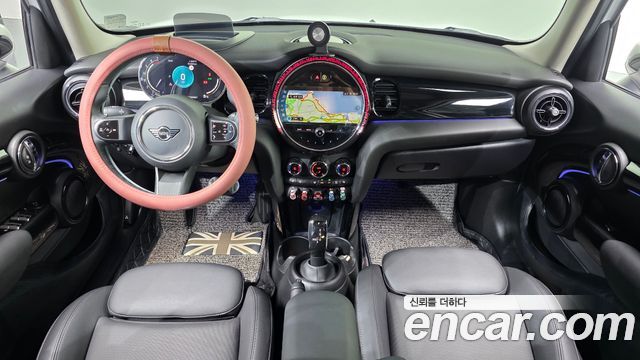 Mini Cooper 2024 — photo 7
