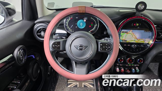 Mini Cooper 2024 — photo 13