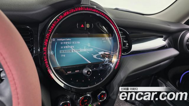 Mini Cooper 2024 — photo 14