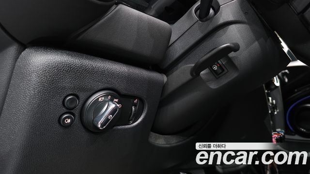 Mini Cooper 2024 — photo 17