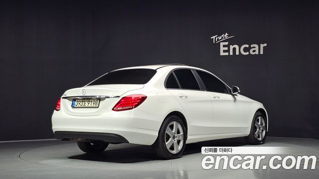Mercedes-Benz C-Class 2018 — photo 2