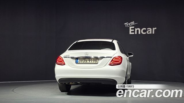 Mercedes-Benz C-Class 2018 — photo 4