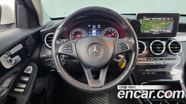 Mercedes-Benz C-Class 2018 — photo 13