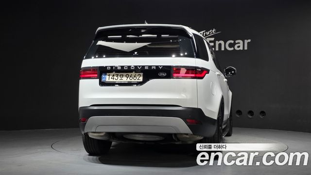 Land Rover Discovery 2022 — photo 4