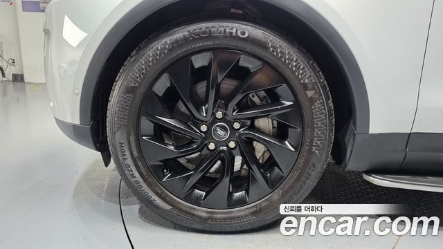 Land Rover Discovery 2022 — photo 5