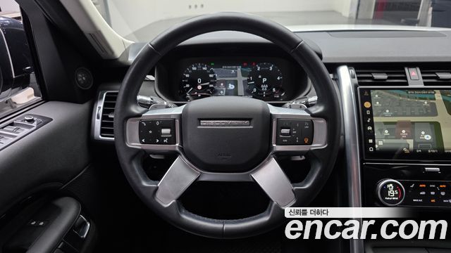 Land Rover Discovery 2022 — photo 13