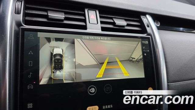 Land Rover Discovery 2022 — photo 17