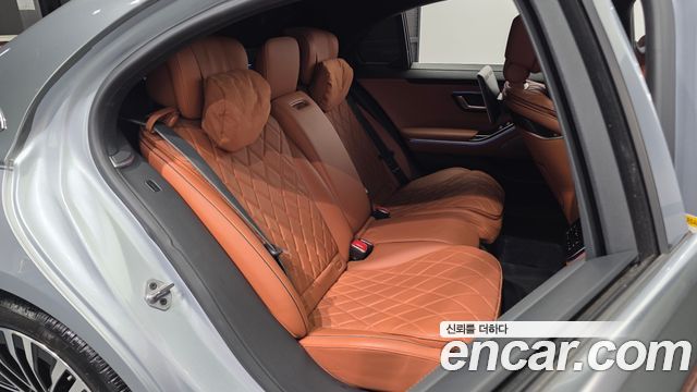 Mercedes-Benz S-Class 2021 — photo 18