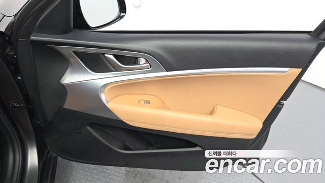 Genesis G70 2023 — photo 14