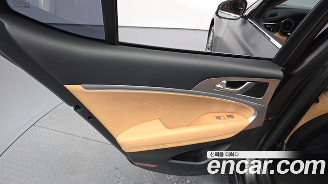 Genesis G70 2023 — photo 15