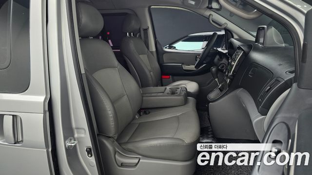 Hyundai Starex 2011 — photo 10