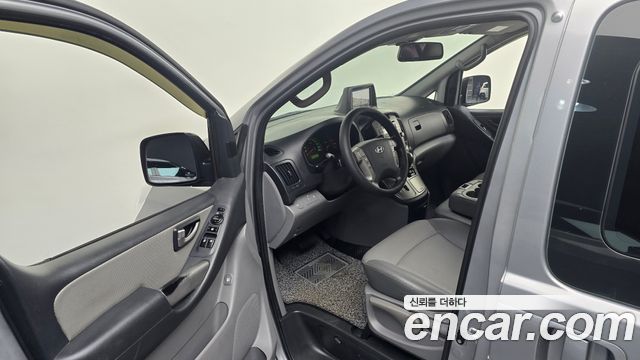 Hyundai Starex 2011 — photo 11