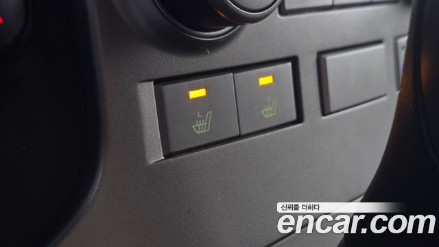 Hyundai Starex 2011 — photo 17