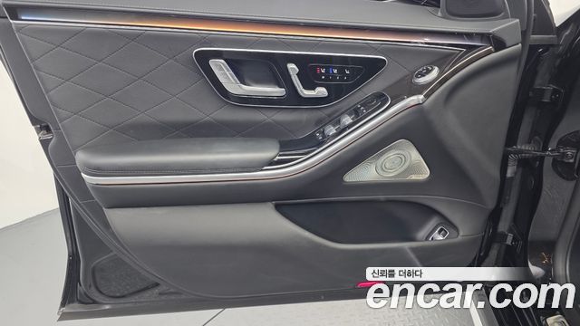 Mercedes-Benz S-Class 2021 — photo 14