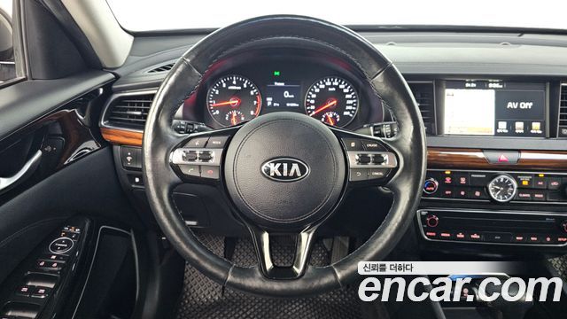 Kia K7 2017 — photo 13