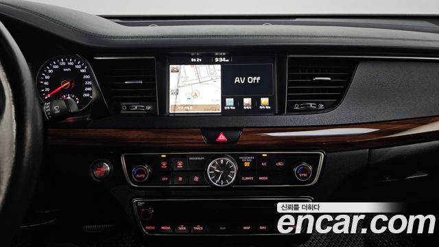 Kia K7 2017 — photo 14