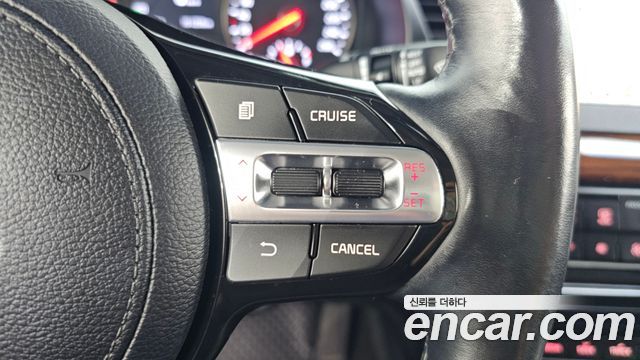 Kia K7 2017 — photo 16