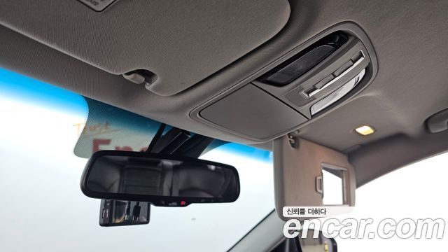 Kia K7 2017 — photo 17
