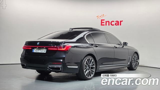BMW 7-Series 2020 — photo 2