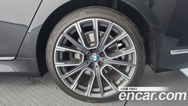 BMW 7-Series 2020 — photo 7