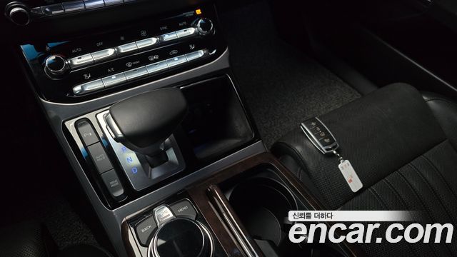 Genesis EQ900 2016 — photo 9